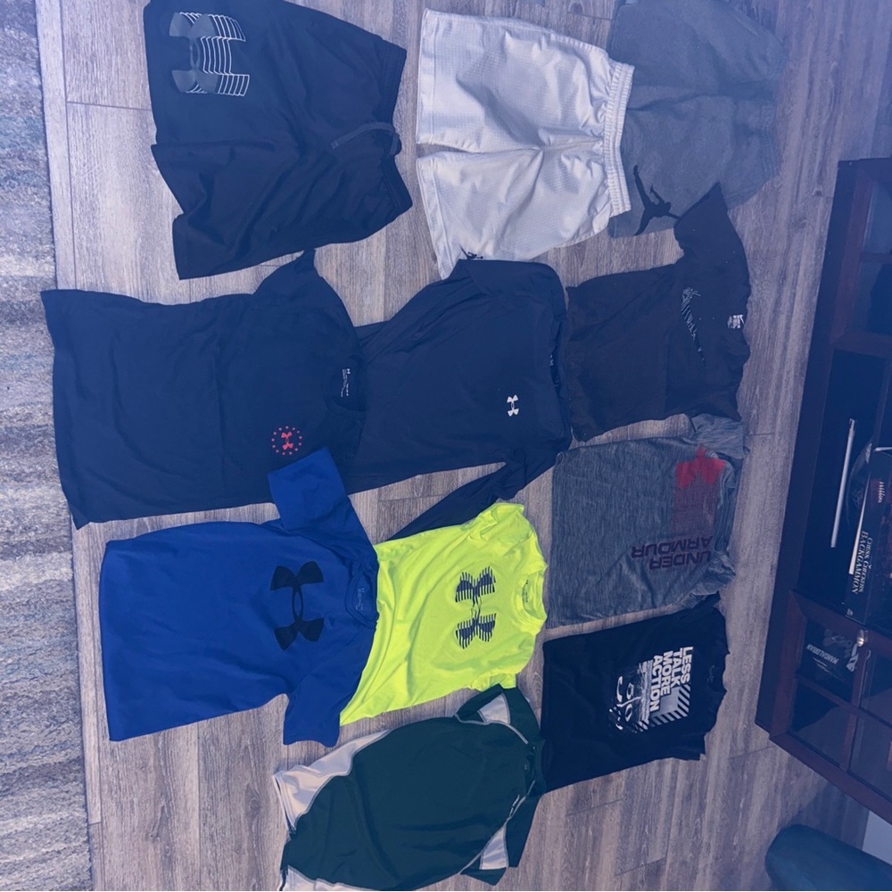 Big Lot of  15 Boys youth med and large nike and  under amour shirts n shorts..